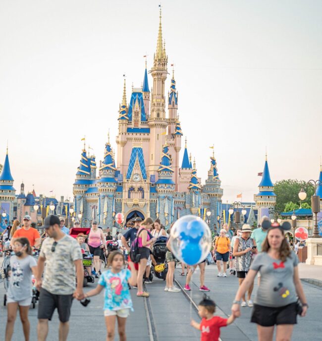 5 Things to know in 2022 Before Taking an Under Two to Disneyland