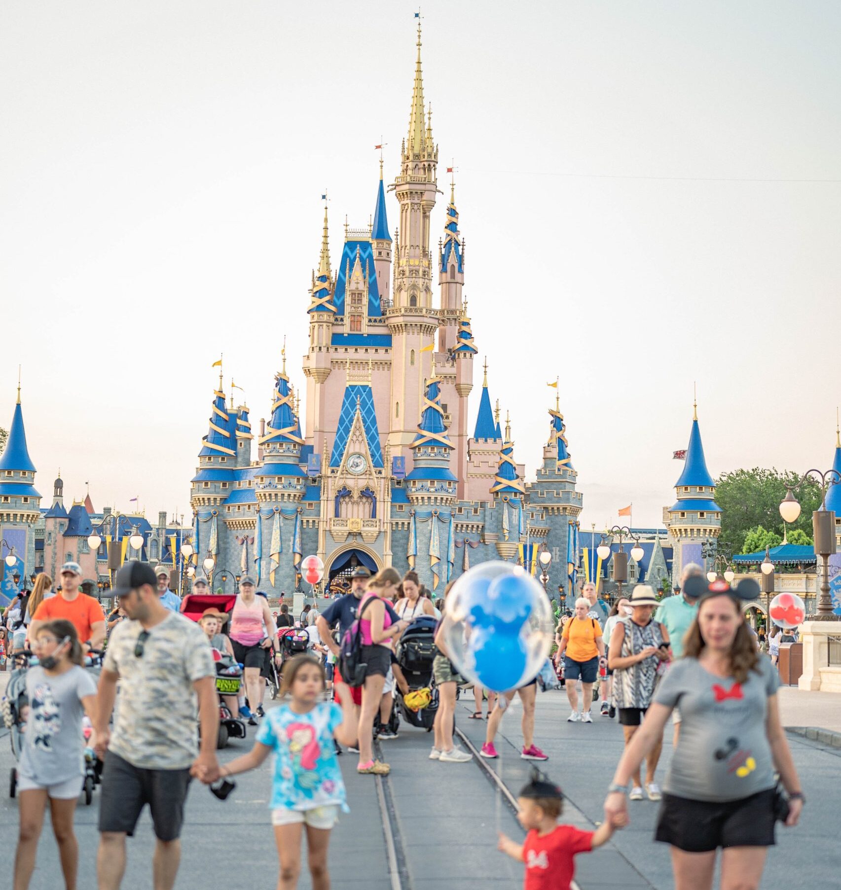 5 Things to know in 2022 Before Taking an Under Two to Disneyland